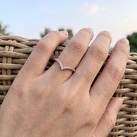 Thumbnail for Bague chevron — photo portée, taille réelle, or rose | SKU: 10645547-4.5-rose-gold