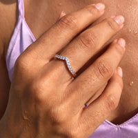 Thumbnail for Bague chevron — gros plan sur les détails, argent | SKU: 10645547-4.5-silver