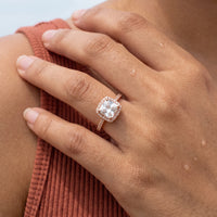 Thumbnail for Halo ring — close-up van de details, rosé goud | SKU: 497131-4.5-rose-gold