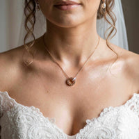 Thumbnail for Ketting met Verstrengelde Ringen en Kristal