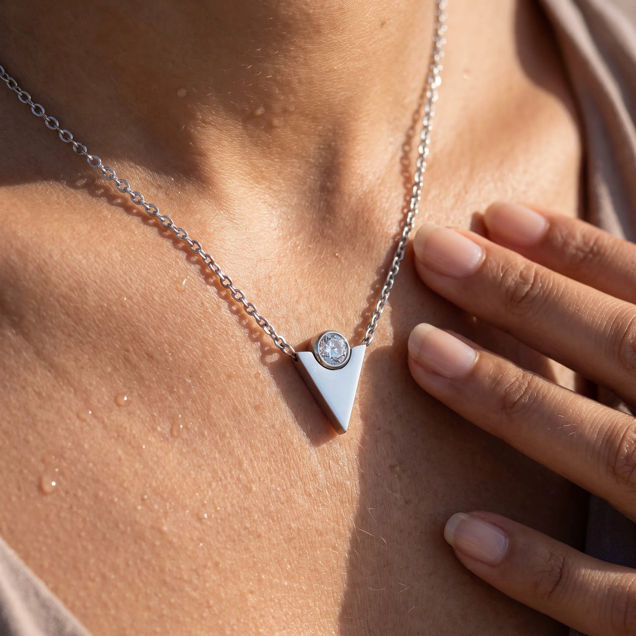 Zilveren ketting dames — close-up van de details, zilver | SKU: 18048714-rhodium-plated