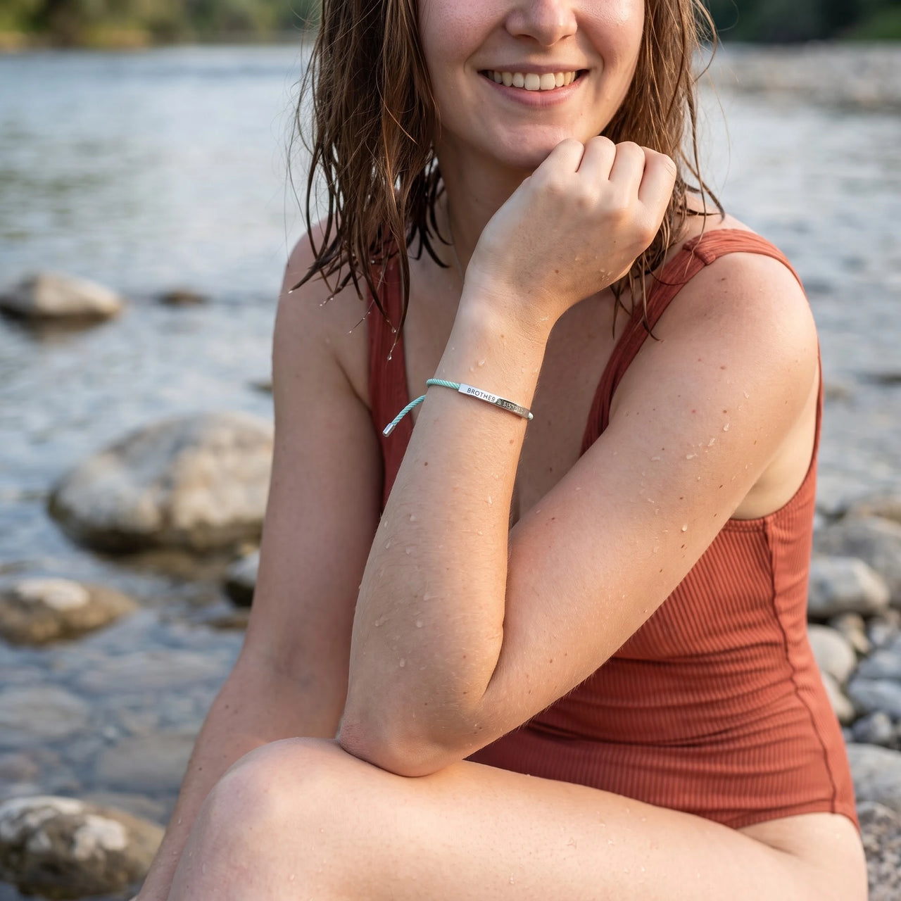 Bracelet cordon — photo portée dans l'eau, waterproof, argent | SKU: lamenthe-wg
