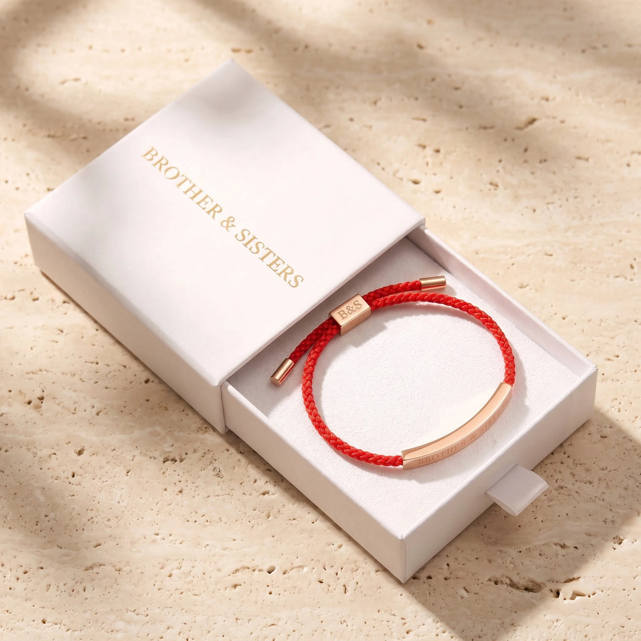 Rood touwtje armband — in de cadeaudoos, rosé goud | SKU: lamour-rg