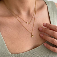 Thumbnail for Maan ketting — close-up van de details, goud | SKU: letoile-g