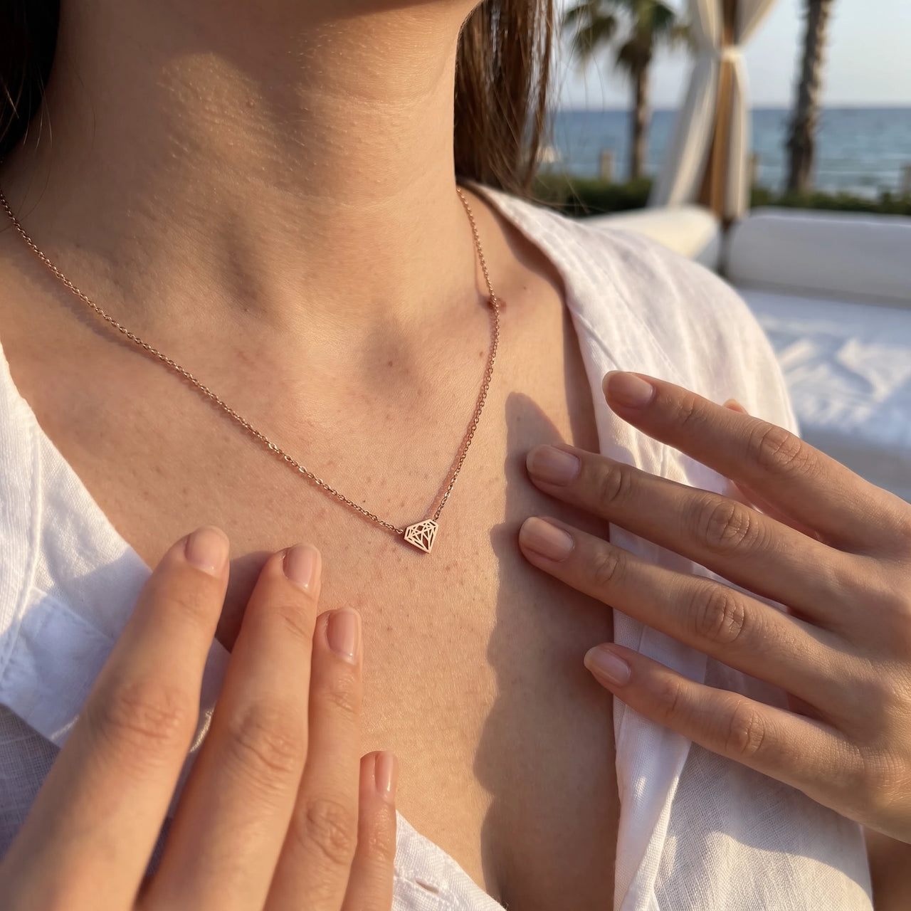 Collier acier inoxydable femme — photo portée, taille réelle, or rose | SKU: 12791388-rose-gold