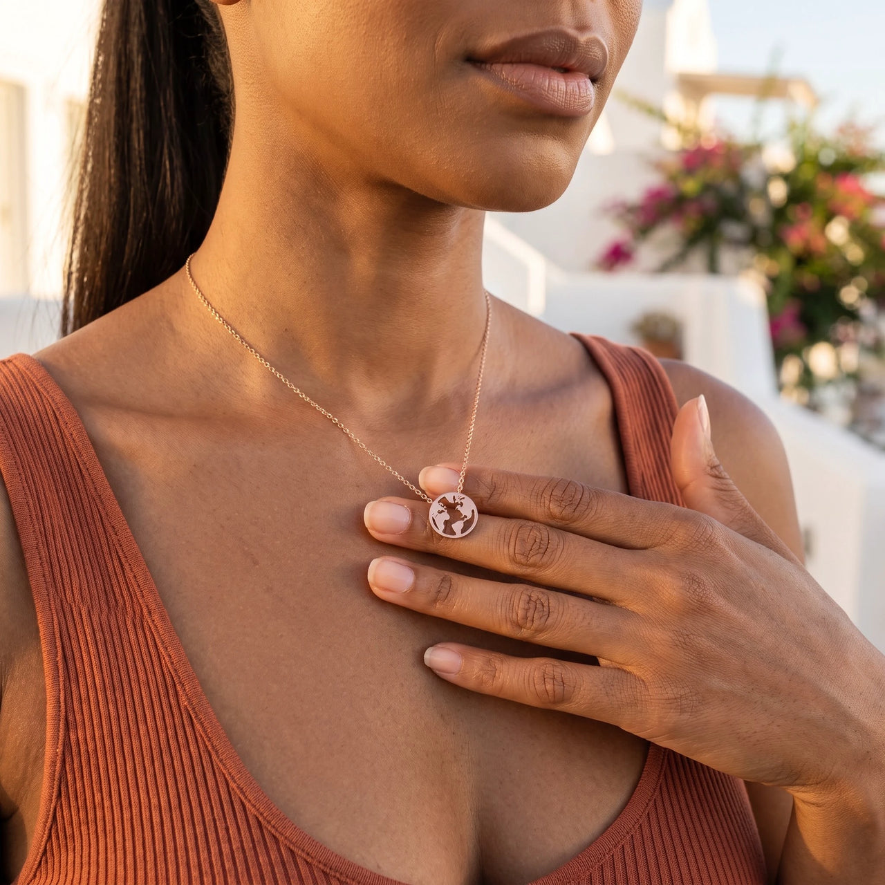 Cadeau voyageur — photo portée, geste du quotidien, or rose | SKU: 22173453-rose-gold