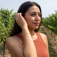 Thumbnail for Bracelet femme — photo portée, geste du quotidien, or | SKU: l-original