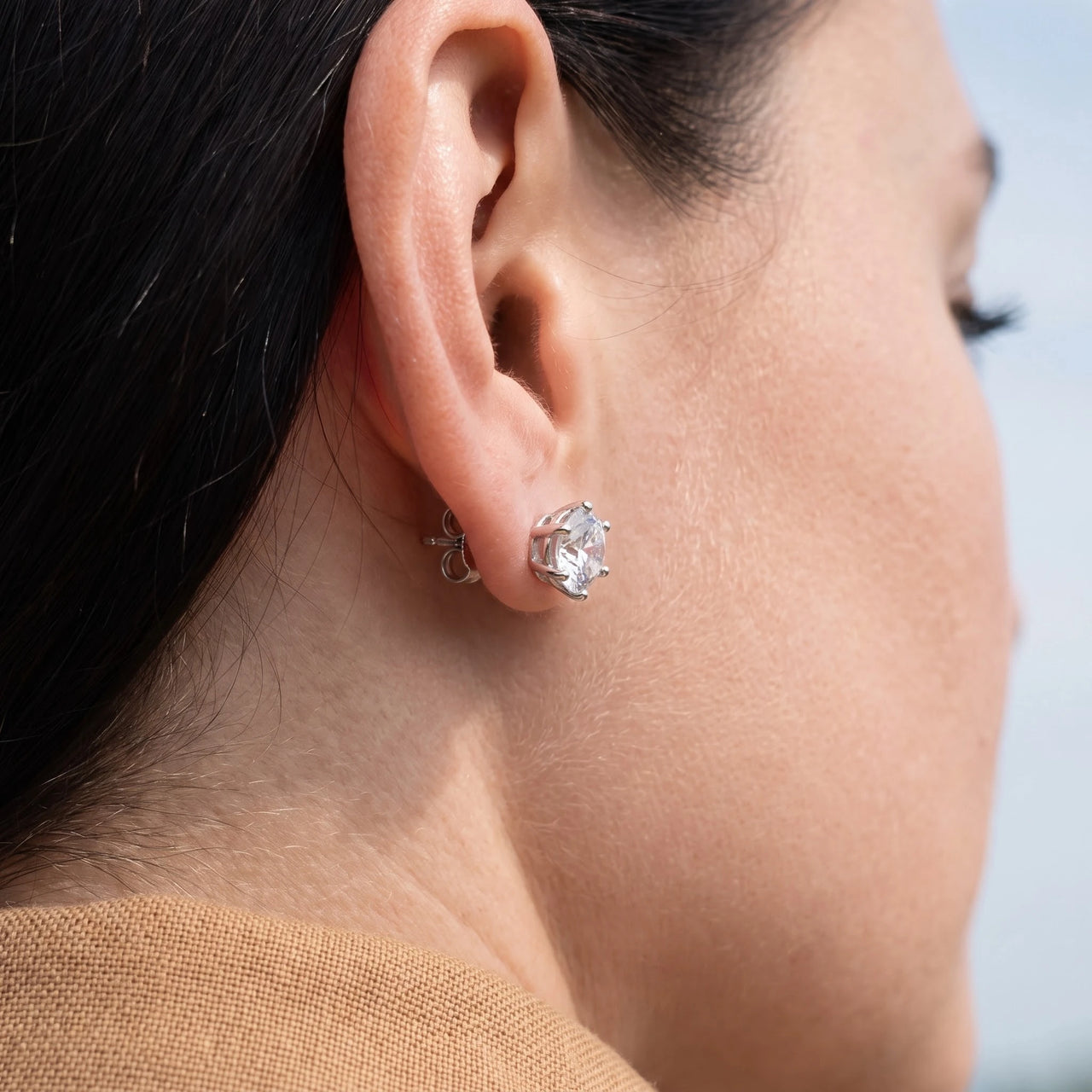 Puces d'oreilles argent — gros plan sur les détails, argent | SKU: 5056659