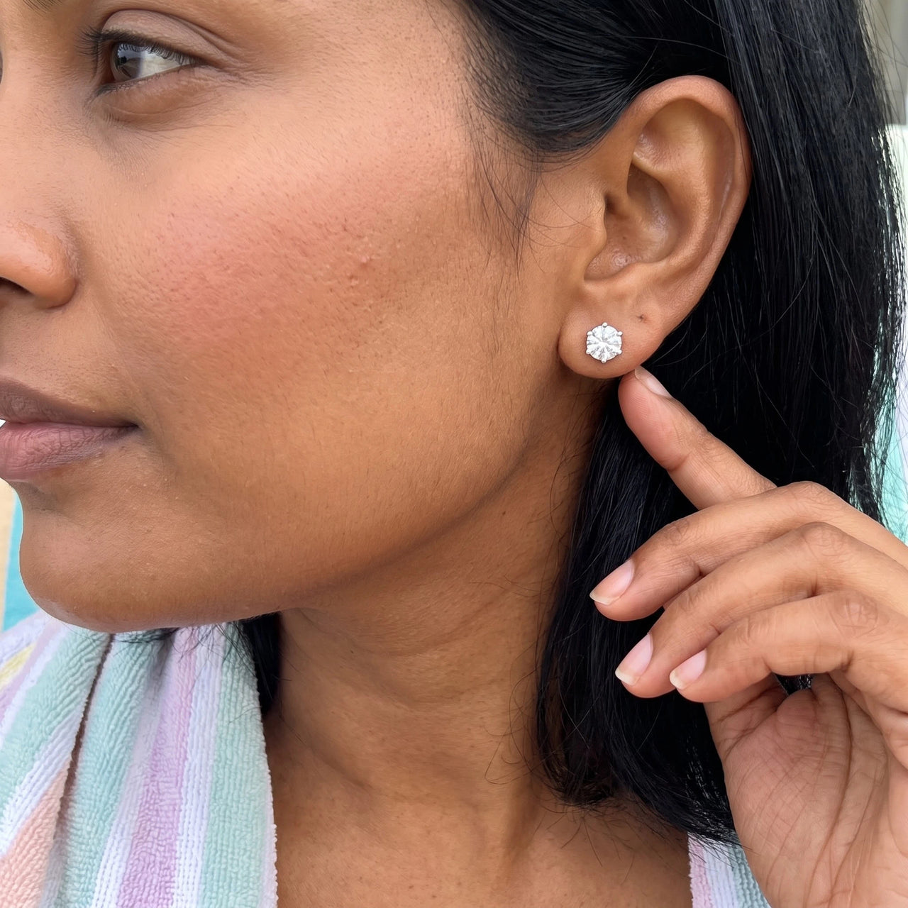 Boucles d'oreilles zircon — photo portée, taille réelle, argent | SKU: 5056659