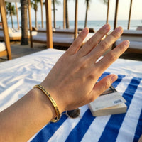 Thumbnail for Bracelet message — photo portée, taille réelle, or | SKU: 9864184-gold